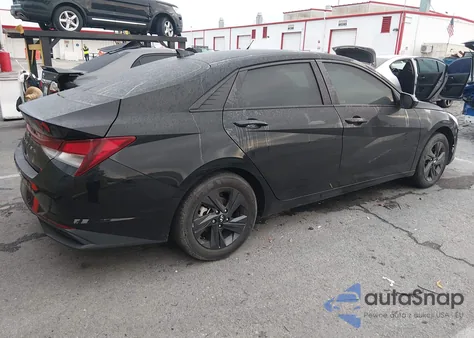 2022 Hyundai Elantra Sel z USA, uszkodzony, nr VIN KMHLM4AG3NU337066